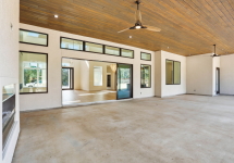 691b727a553cb1b9bc90c4e0_68-web-or-mls-15 Wellesley Loop-68.jpg